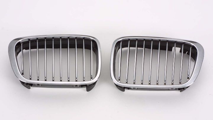 Grille Lh Chrome/Black - Bmw 3 Series Wagon 2000-2001 | Bmw 3 Series Sedan (1999-) 1999-2001