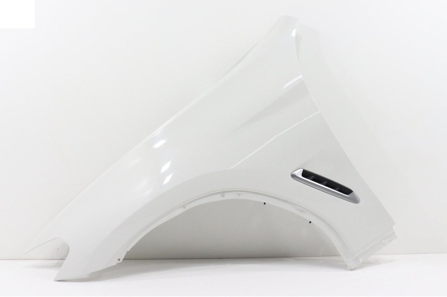 Fender Fr Lh Aluminium - Bmw X4 2022-2025 | Bmw X3 2022-2024