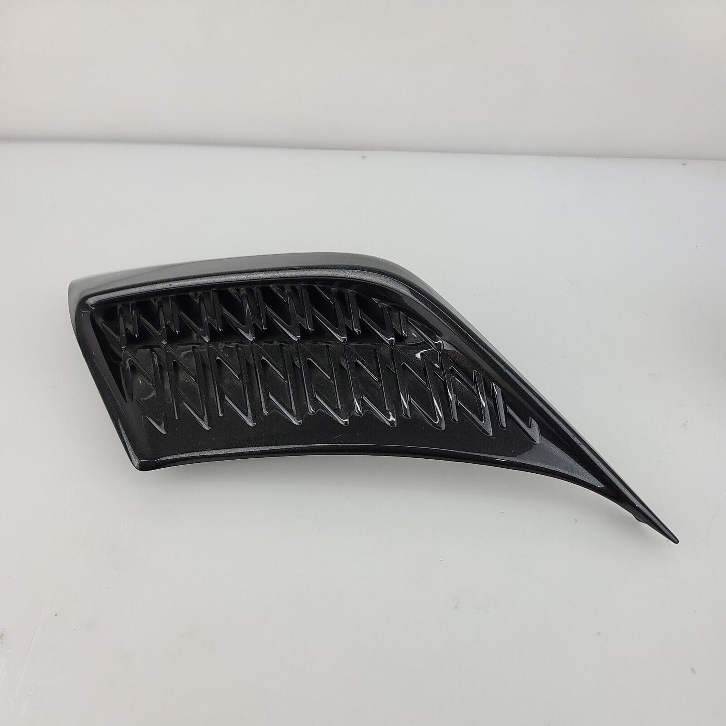 Grille Insert Fr Rh Bright Black W/F-Sport - Lexus Es350 2019-2025 | Lexus Es300H 2019-2025 | Lexus Es250 2021-2024