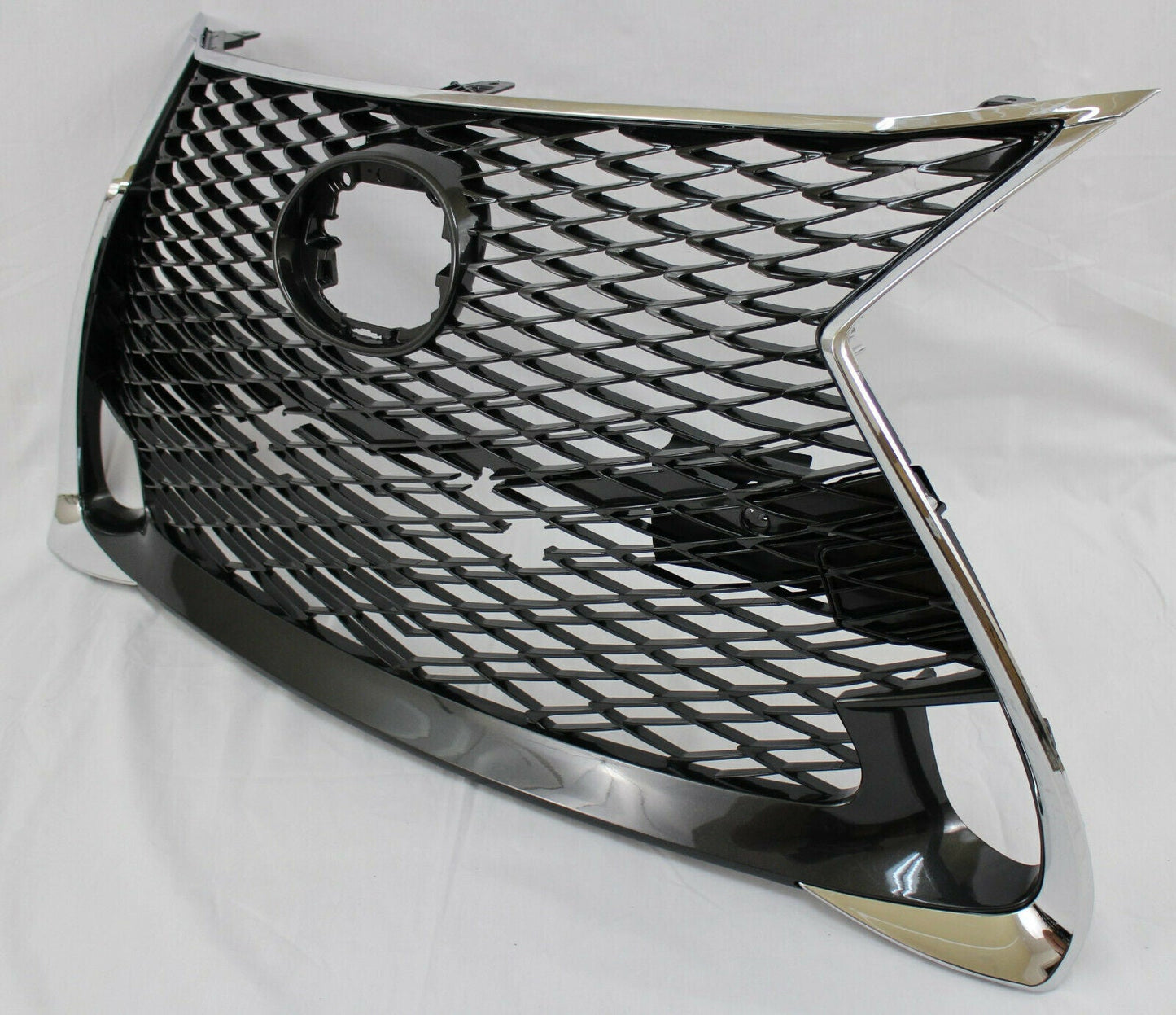 Grille Ptd Black W/Chrome Moulding W/O Sensor W/F-Sport Pkg - Lexus Gs350 2016-2020 | Lexus Gs200T 2016-2017 | Lexus Gs300 2018-2019