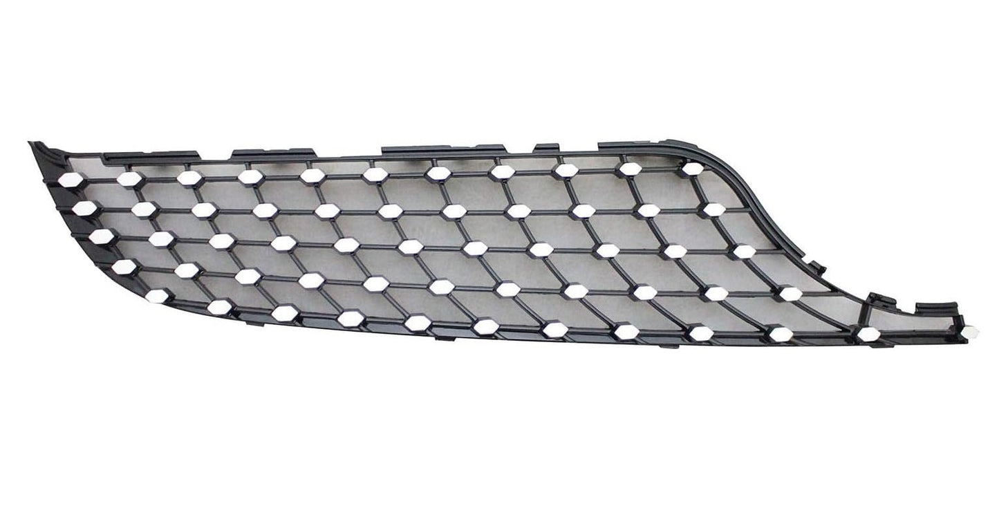 Grille Molding Rh Lower Black W/Chrome Diamonds Look W/O Suround View Camera W/Amg Styling Pkg - Mercedes Glc43 Amg (Suv-253.964) 2017-2019 | Mercedes Glc43 Amg (Coupe-253.364) 2017-2019 | Mercedes Glc300 (Coupe-253.349) 2017-2019