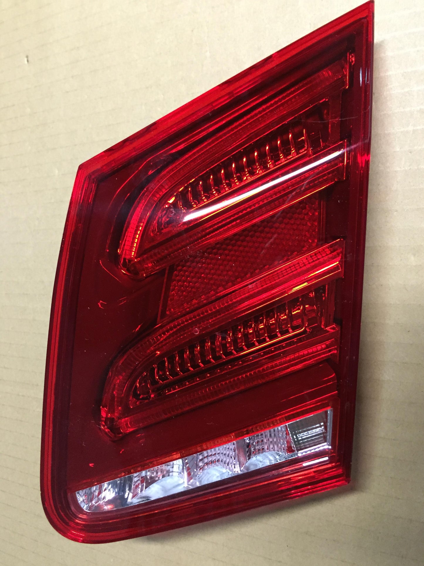 Trunk Lamp Lh (Backup Lamp) Sdn/Hyb Hq - Mercedes E550 2015-2016 | Mercedes E250 2015-2016 | Mercedes E300 2015-2016