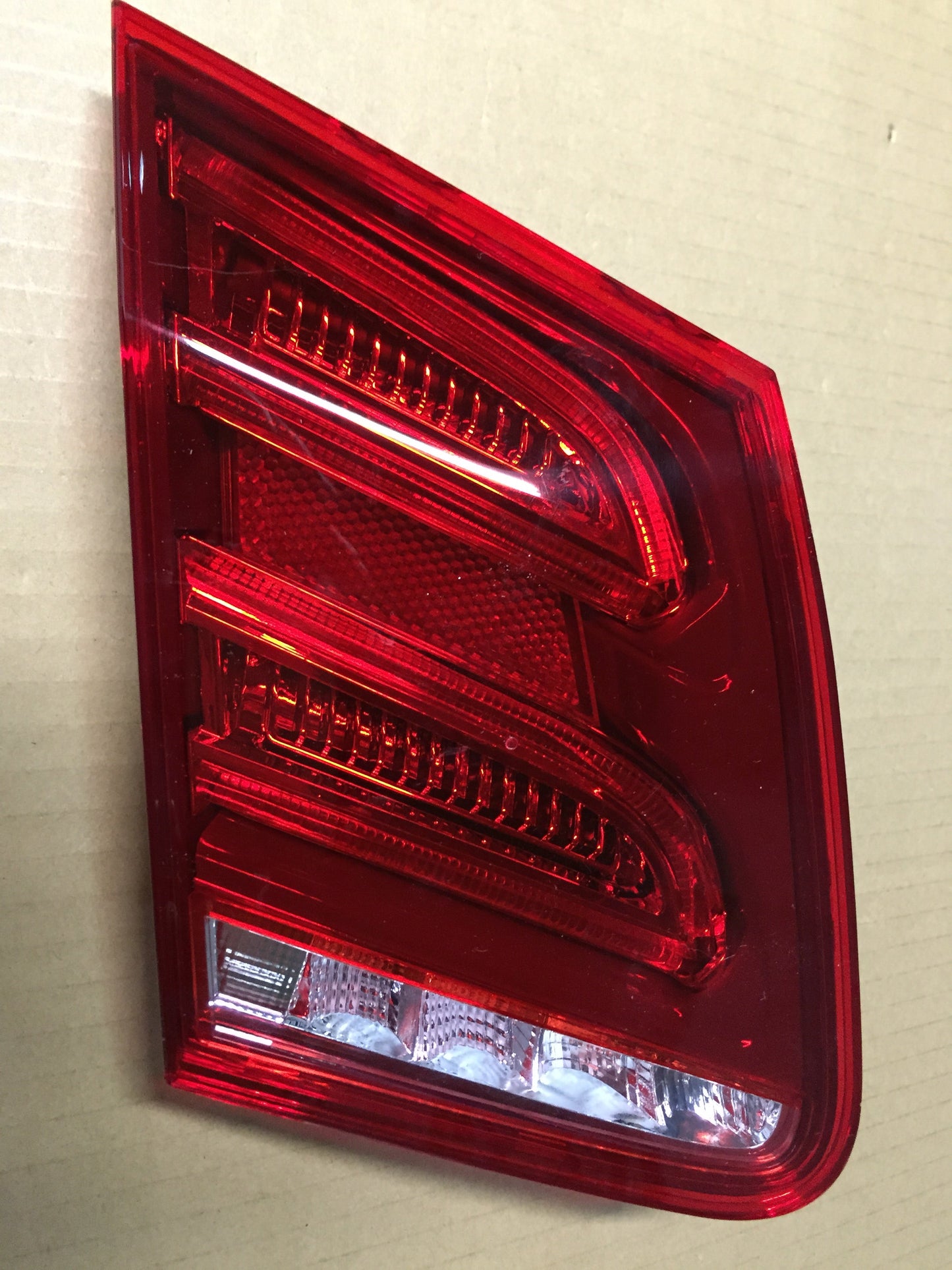 Trunk Lamp Rh (Backup Lamp) Sdn/Hyb Hq - Mercedes E550 2015-2016 | Mercedes E250 2015-2016 | Mercedes E300 2015-2016