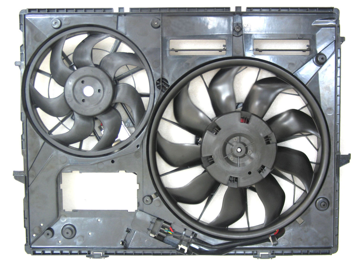 Cooling Fan Assy Dual 4.2L V8/5.0L V10 Tdi W/O Towing - Volkswagen Touareg 2004-2009