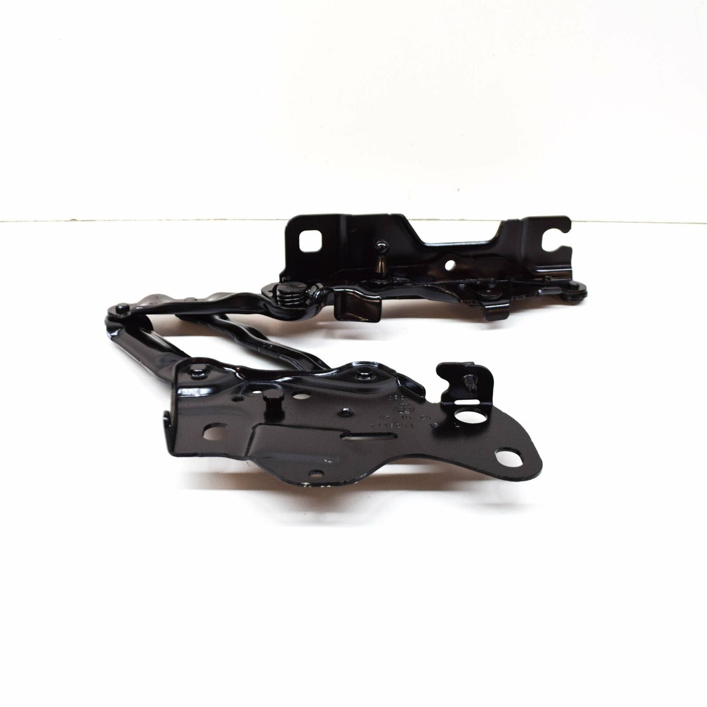 Hood Hinge Lh Steel - Bmw X7 2019-2025 | Bmw Alpina Xb7 2021-2025