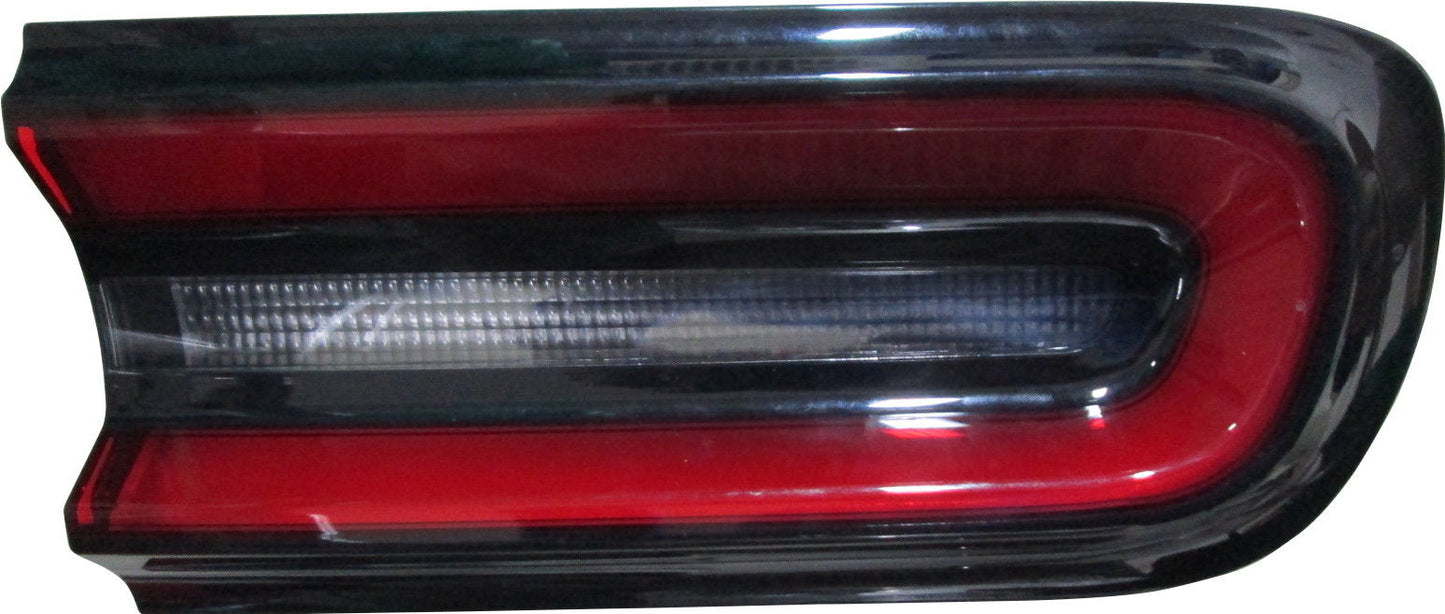 Tail Lamp Rh Hq - Dodge Challenger 2015-2023
