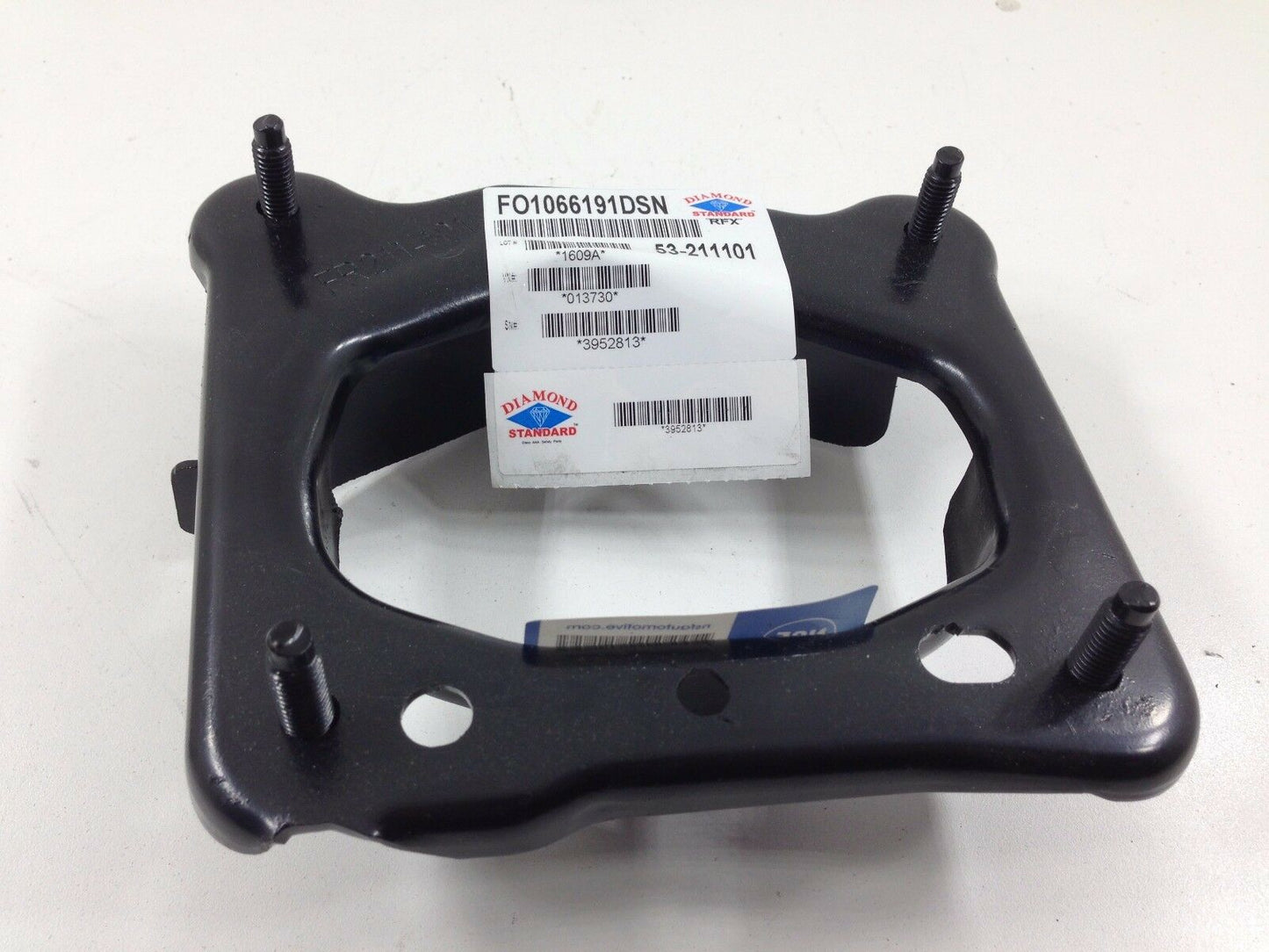 Bumper Mounting Bracket Fr Lh Steel - Ford Escape 2013-2019 | Lincoln Mkc 2015-2018 | Ford C-Max 2013-2018