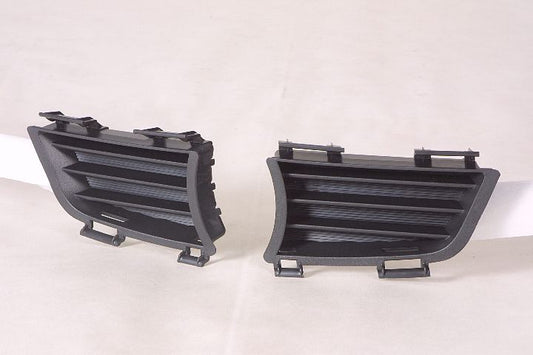 Grille Lower Rh Outer Matte-Black - Toyota Corolla Sedan 2003-2008 | Pontiac Vibe 2003-2008 | Toyota Celica 2000-2005