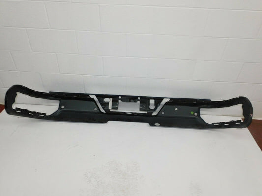 Bumper Rr Assy Black W/ Single Exhaust / Blind Spot Brackets / Park Assist Sensor - Gmc Pickup Gmc Sierra 3500 2020-2025 | Gmc Pickup Gmc Denali 2500 2020-2025 | Gmc Pickup Gmc Denali 3500 2020-2025
