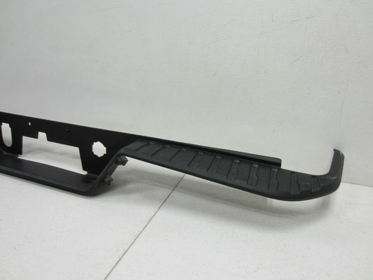 Bumper Step Pad Rr W/Dual Rr Wheels - Chevrolet Pickup Chevy Silverado 3500 2020-2023 | Gmc Pickup Gmc Denali 3500 2020-2022 | Gmc Pickup Gmc Sierra 3500 2020-2022