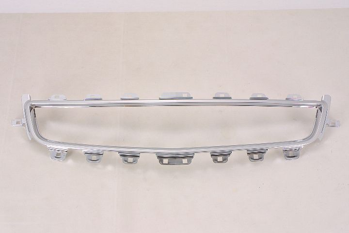 Grille Moulding Center Abs - Chevrolet Malibu 2008-2012 | Chevrolet Malibu Hybrid 2008-2010