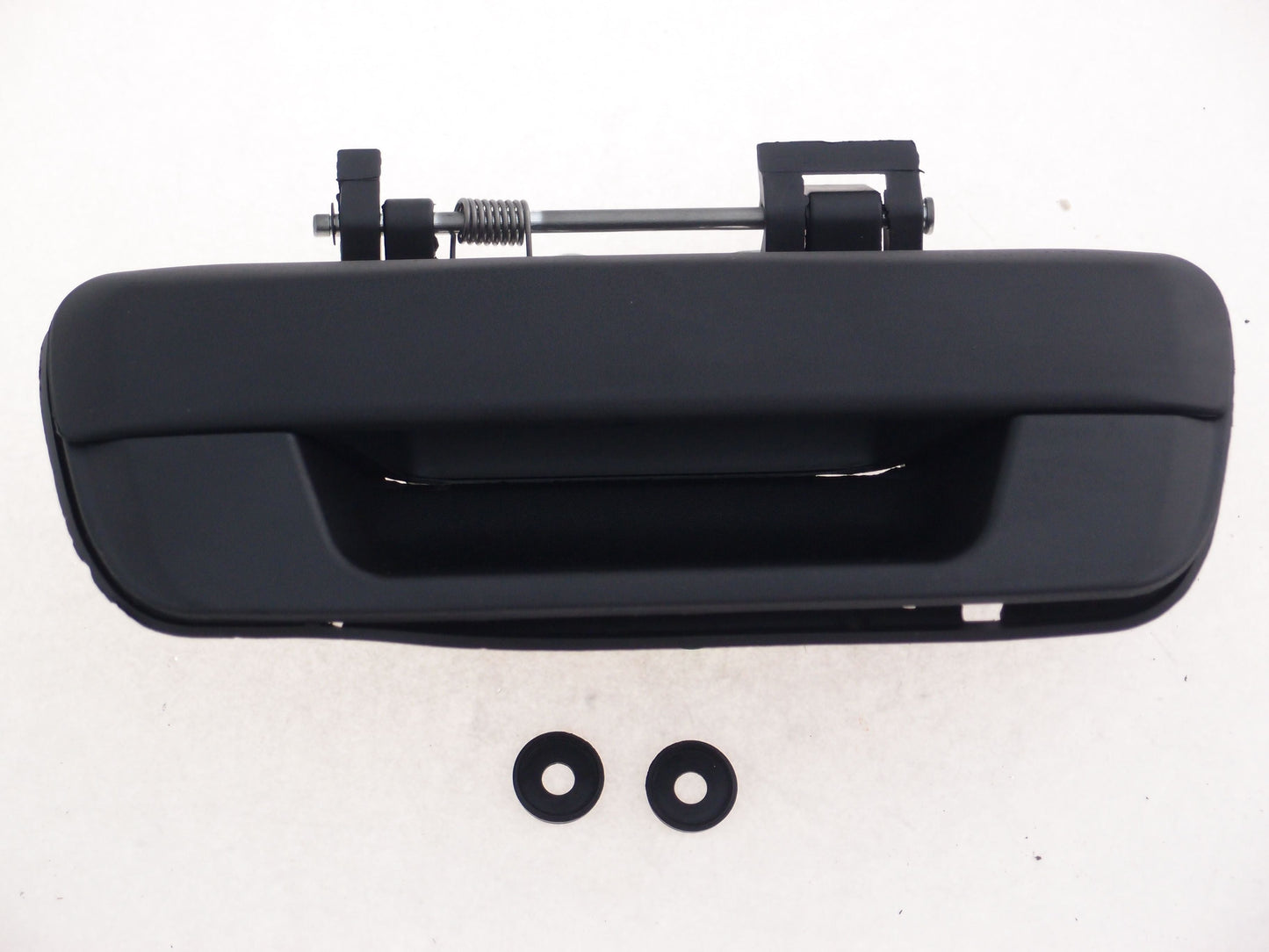 Tailgate Handle Rr Textured W/O Key Hole - Gmc Canyon 2008-2012 | Chevrolet Colorado 2004-2012