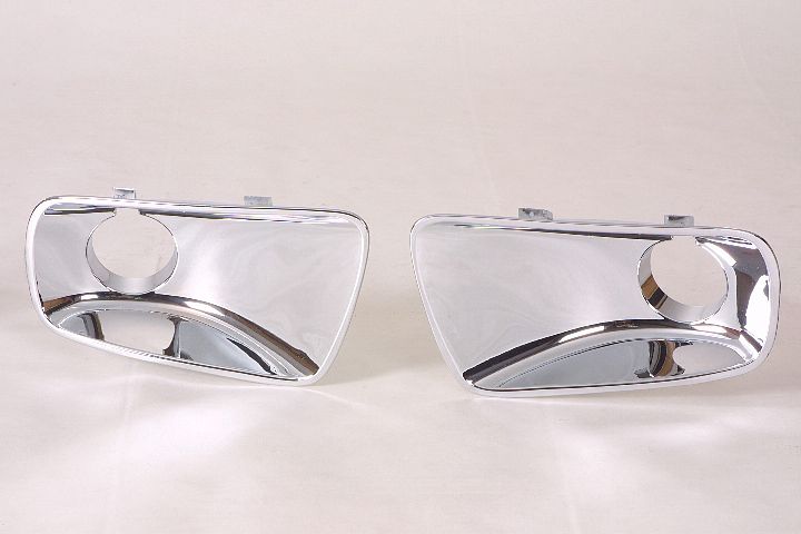 Fog Lamp Bezel Fr Rh W/Fog Lamp Hole Chrome W/O Red Line - Saturn Vue 2006-2007
