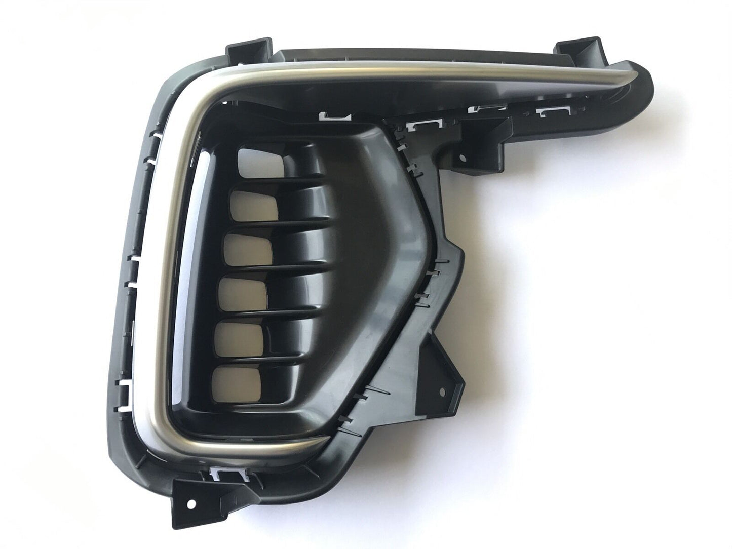 Fog Lamp Cover Fr Rh Black Exclude Sport Model - Hyundai Santa Fe Xl 2019 | Hyundai Santa Fe Xl (Canada) 2017-2018 | Hyundai Santa Fe (6-7 Seater) 2017-2018