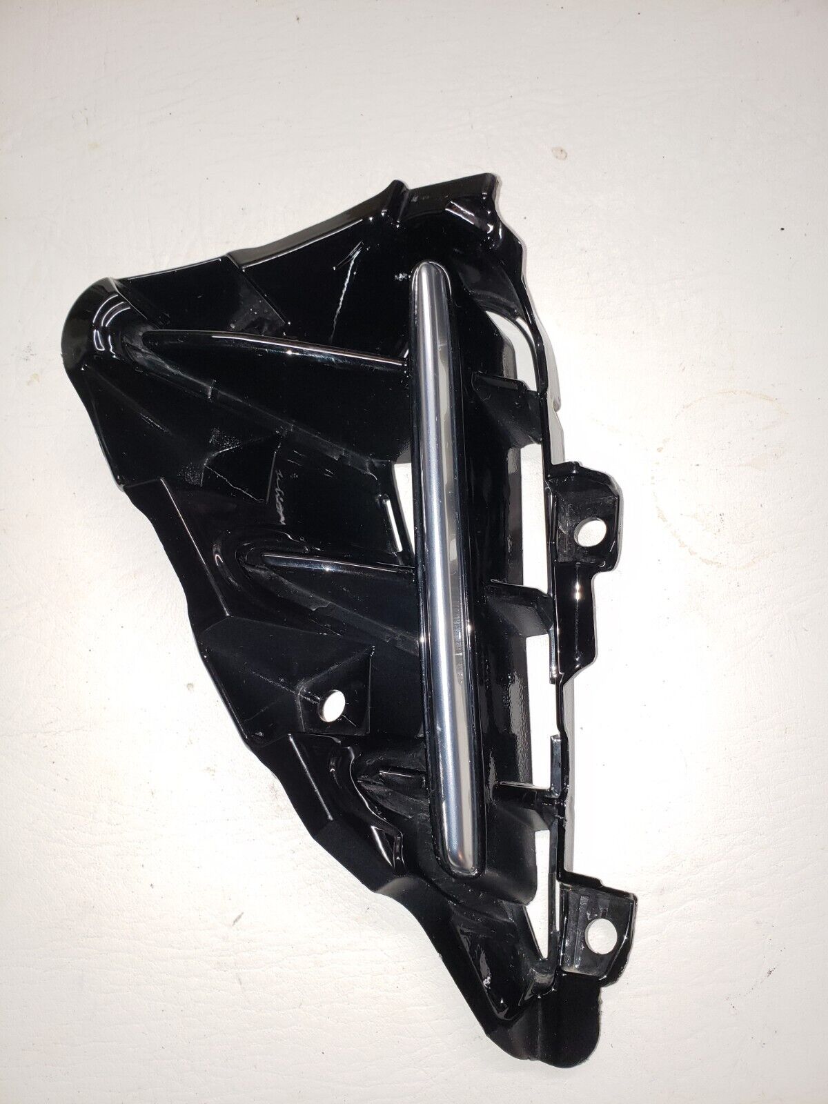 Grille Fr Lh Gloss Black W/Gray Trim Sdn Gt/ Gt-Line - Kia Forte 2022-2024