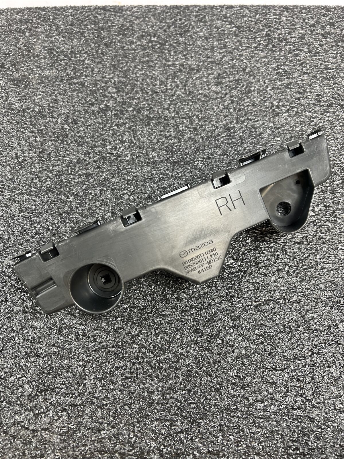 Bumper Bracket Fr Rh Plastic - Mazda Mazda 2 2011-2014