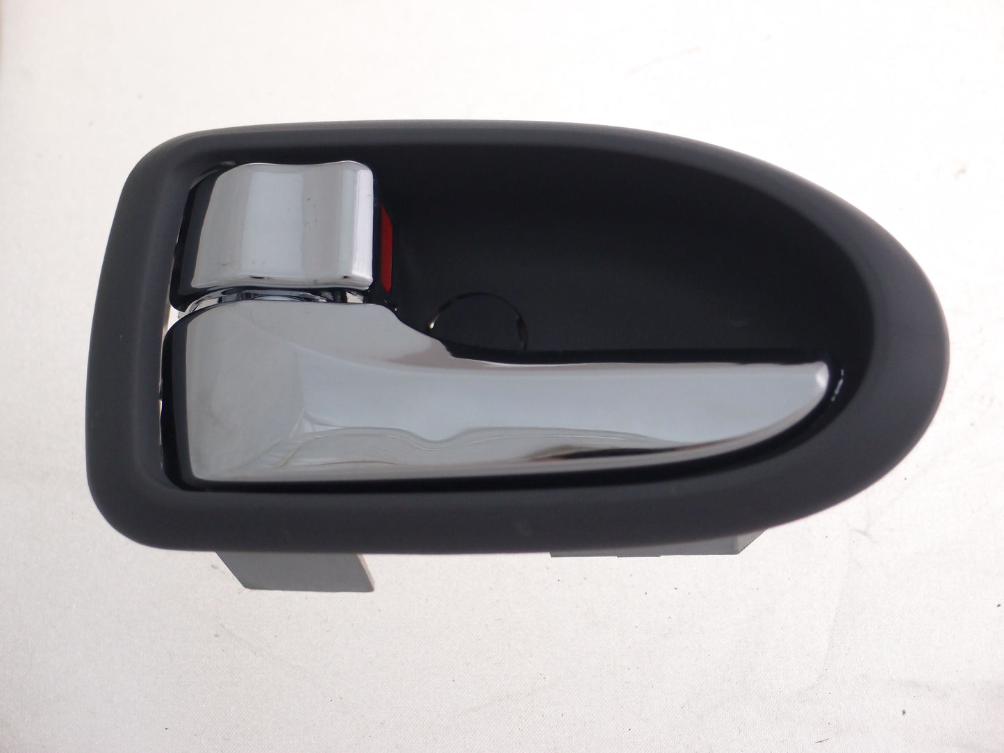 Door Handle Fr Lh Inner Gray W/Chrome - Mazda Mpv 2000-2003