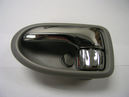 Door Handle Fr Lh Inner Gray W/O Chrome - Mazda Mpv 2004-2006