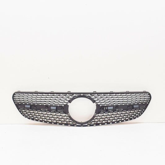Grille Fr Black W/Chrome Individual Shaped Pattern/Amg W/O Camera - Mercedes E450 2019-2020 | Mercedes E53 Amg Sedan 2019-2020 | Mercedes E400 2018
