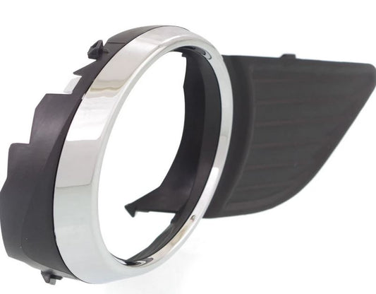 Fog Lamp Bezel Fr Rh Matte-Black W/Chrome Mld Exclude Se - Toyota Sienna 2011-2017
