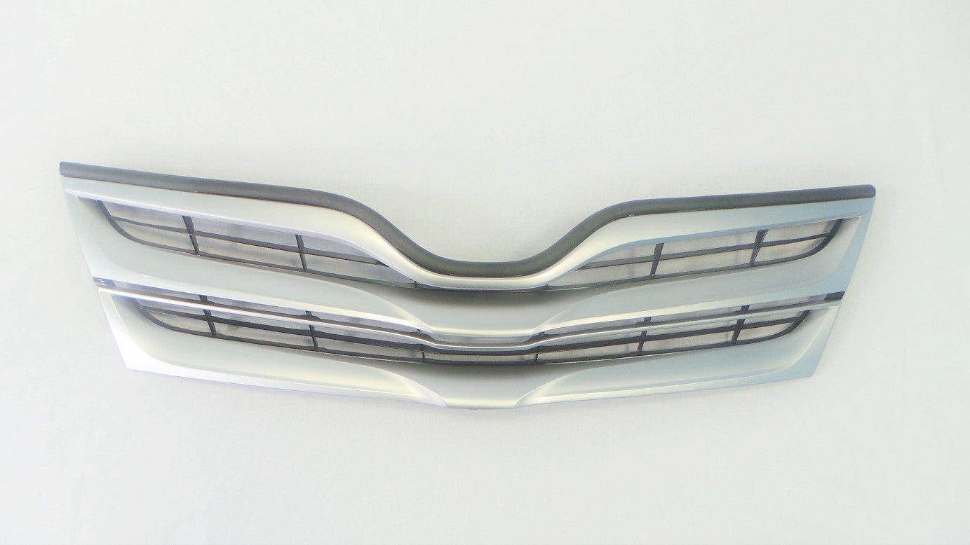 Grille Painted Silver/Black - Toyota Venza 2013-2016